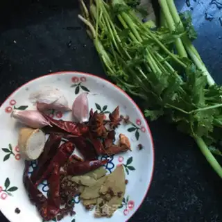 Make Red roast beef noodles step 1