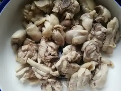 Make Carrot Mountain medicine for chicken legs step 3