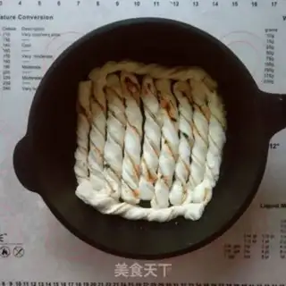 Make The pine roll step 11