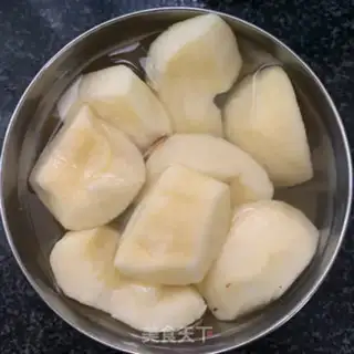 Make Applefish soup step 1