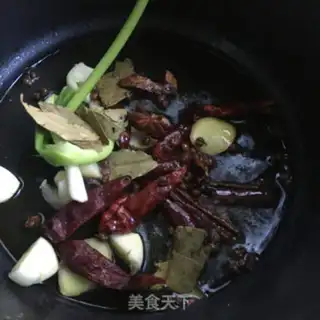Make Red roast beef noodles step 6