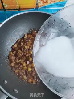 Make Potato beef noodles step 7