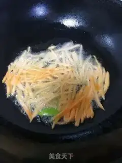 Make Egg pepper and rice powder step 3