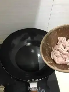 Make Celery beans with fried meat step 1