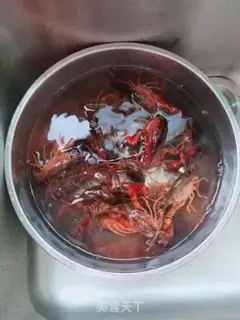 Make Spicy lobster step 0
