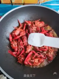 Make Spicy lobster step 14