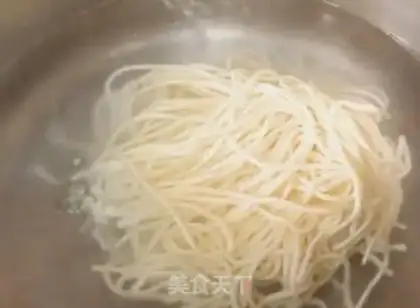 Make The appetizer soup step 1