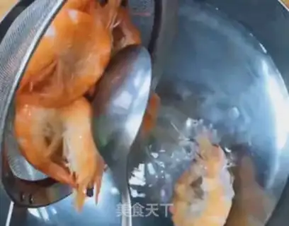Make Lemon shrimp step 1
