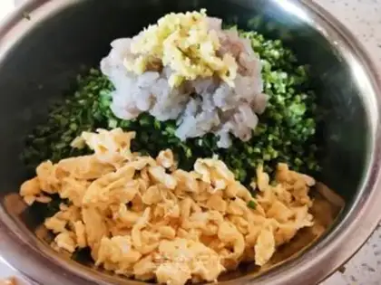Make Shrimp egg dumplings step 7