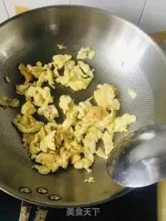 Make Tomato fried eggs step 4