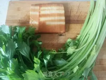 Make Celery fried dry step 0