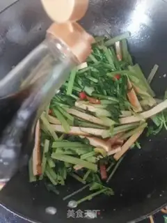 Make Celery fried dry step 10