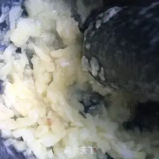 Make Cream sour garlic step 4