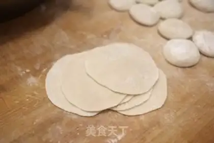 Make Pork greasy dumplings step 11
