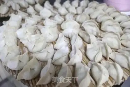Make Pork greasy dumplings step 14