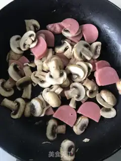 Make Quick-mouth sausage pizza step 1