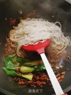 Make Shrimp sauce and rice powder step 8