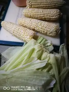 Make Corn brands and milk steamed eggs step 1