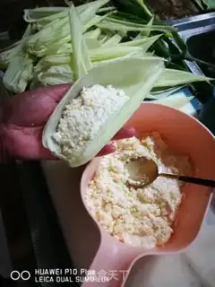 Make Corn brands and milk steamed eggs step 4