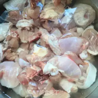 Make Spicy chicken step 1