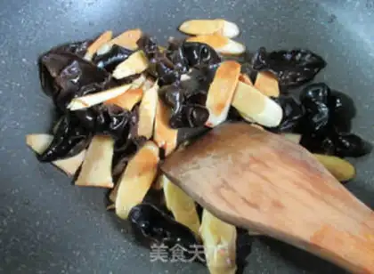 Make Black Moor and Whip step 7