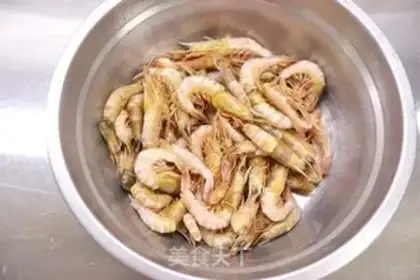 Make Shrimp soup without oil step 0