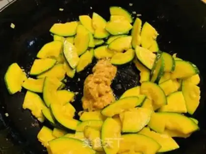 Make Pyramid or sophin step 3