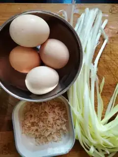 Make Skinned eggs step 0