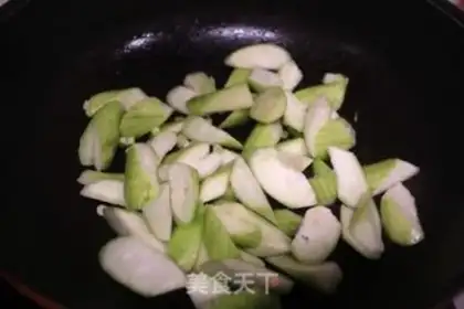 Make Smelt-bread soup step 5