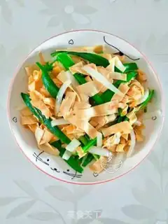 Make Onion dry tofu fried acorns step 4