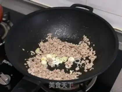 Make Quick-hand pork and eggplant step 3