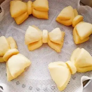 Make Pumpkin butterflies step 10
