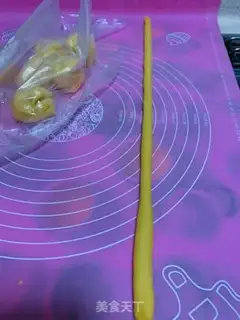 Make Pumpkin buns step 3