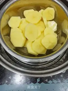 Make Tastes like a teary volcano mashed potatoes step 1