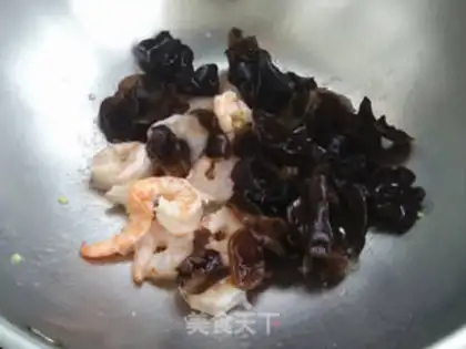 Make Shrimp fried cucumber step 5