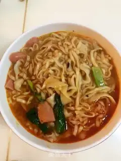 Make Red-burned ham and intestinal noodles step 4