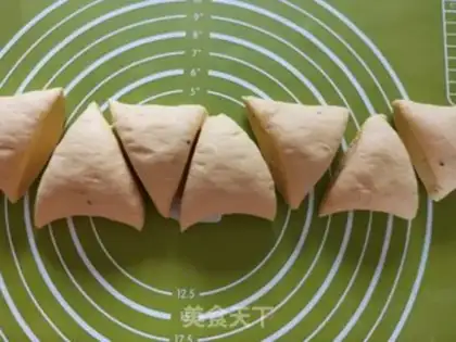 Make Pumpkin rolls step 12