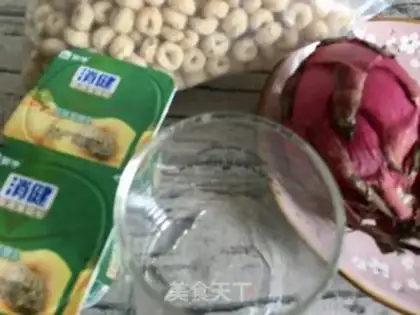 Make Sour yogurt cups of cereal step 0