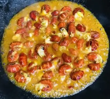 Make Hot pan, lobster step 4