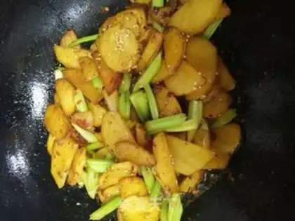 Make Five bouquet of potatoes step 8