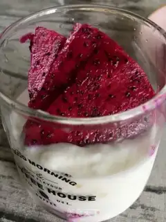 Make Sour yogurt cups of cereal step 5