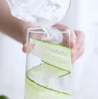 Make Fresh and white cucumber lemon in the summer step 1