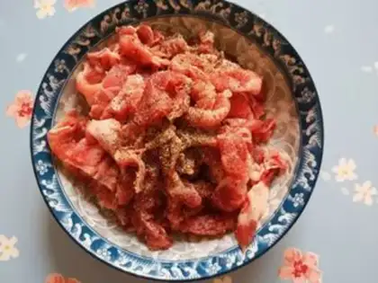 Make Beef onion beef chips step 3