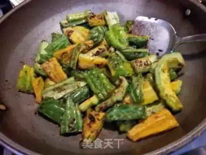 Make Seafood mushrooms fried bitter melons step 5