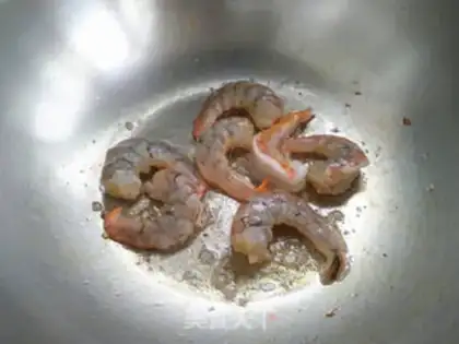 Make Shrimp fried apricot mushrooms step 5