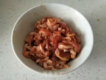 Make Autumn fried meat step 4