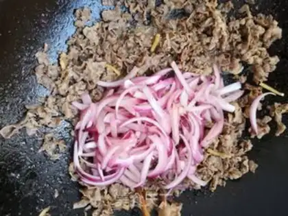 Make Beef onion beef chips step 10