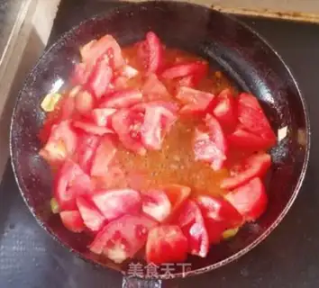Make Tomato fried eggs step 4