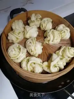 Make Mini onion rolls step 4