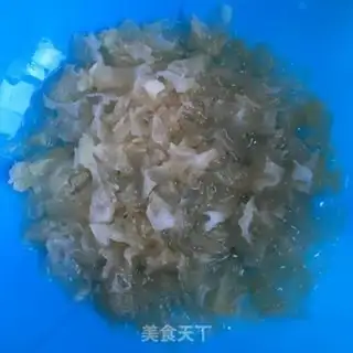 Make Sugar and silver pears soup step 1